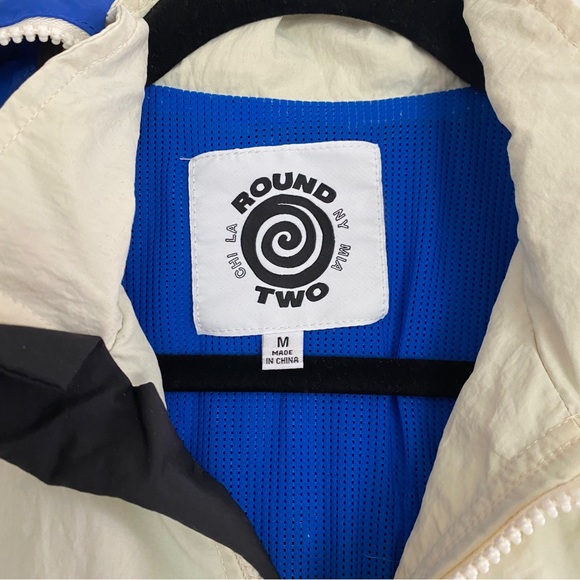 ROUND TWO Men’s Adventure Windbreaker Jacket Medium - Picture 2 of 7